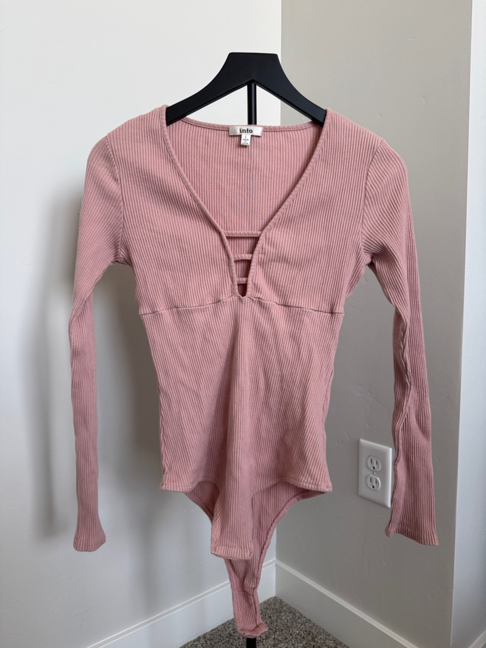 Elegant Mauve Ribbed Bodysuit